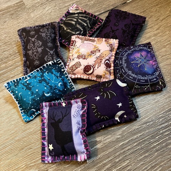 Handmade cat toy bundle - Picture 4 of 5